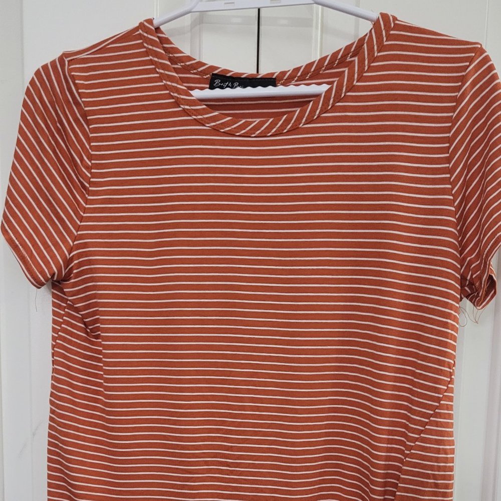 t shirt with tie on side